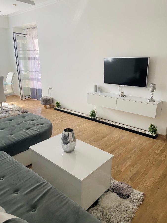 קומאנובו Royal King Apartment מראה חיצוני תמונה