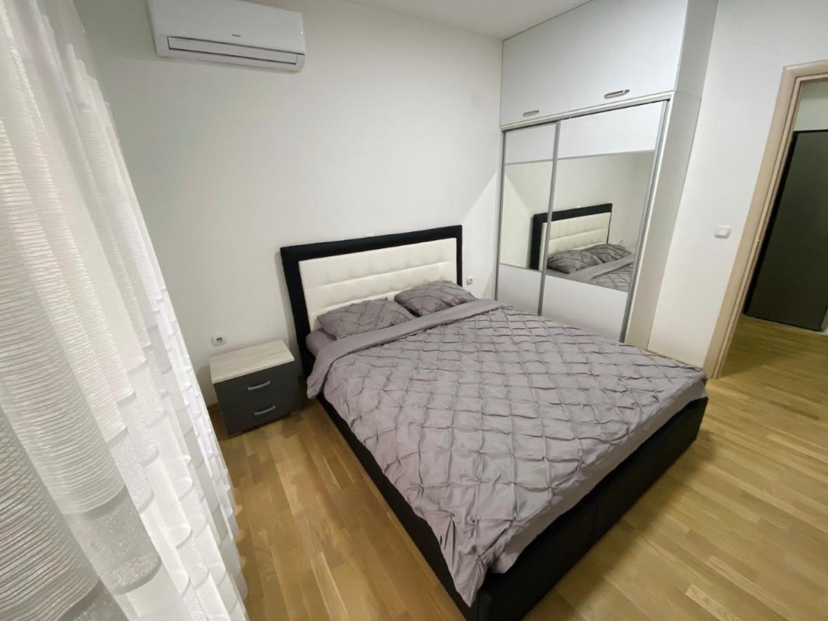 קומאנובו Royal King Apartment מראה חיצוני תמונה