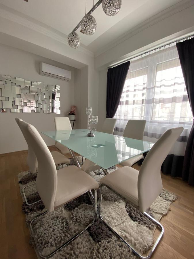 קומאנובו Royal King Apartment מראה חיצוני תמונה